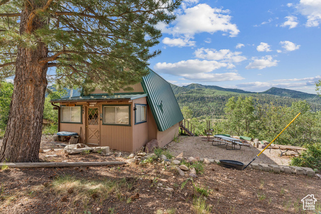 Photo 16 for MLS #2100541 at 127 Comanche Pass #127
