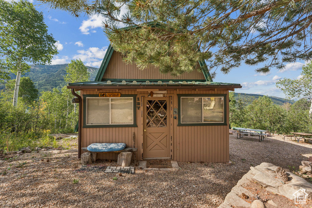 Photo 10 for MLS #2100541 at 127 Comanche Pass #127