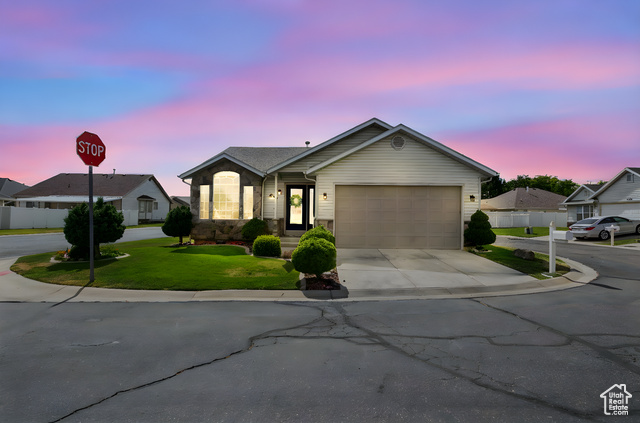 4593 PROMENADE DR, Roy UT 84067