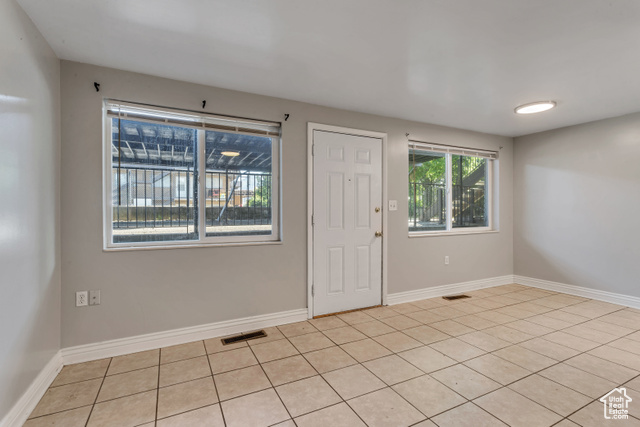 Photo 6 for MLS #2100554 at 3476 Brinker Ave