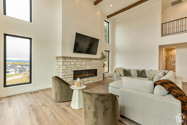 Photo 7 for MLS #2100571 at 681 N Lochwood Dr