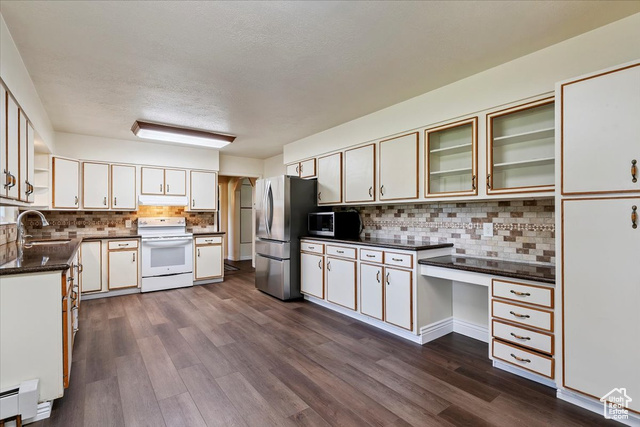 Photo 12 for MLS #2100583 at 185 N 6800 East