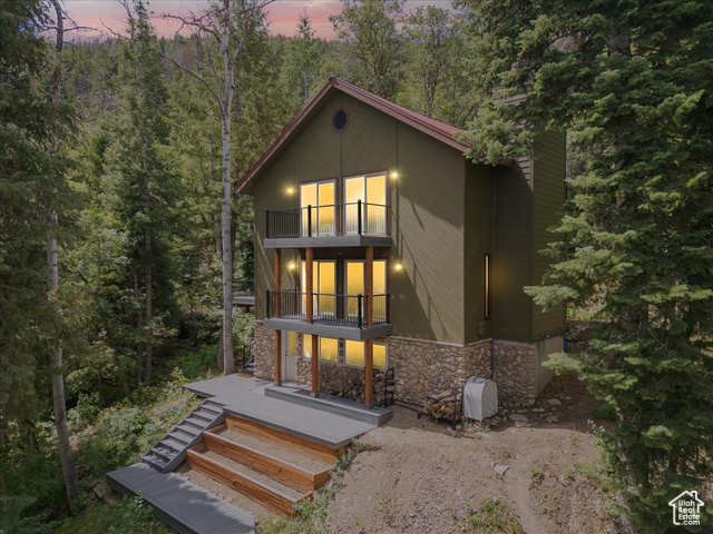 Photo 3 for MLS #2100591 at 30 St Moritz Ter
