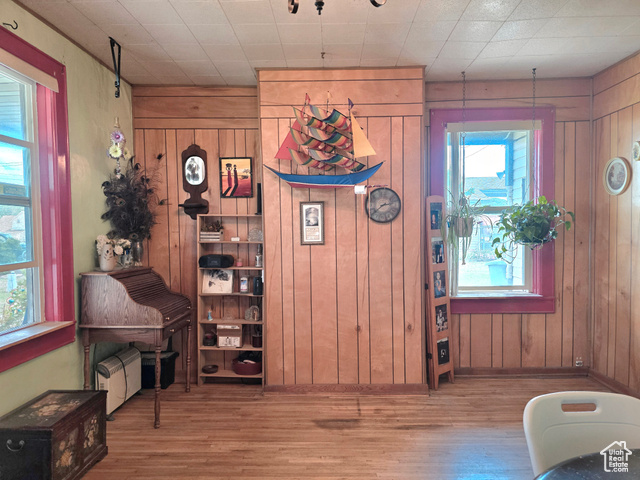 Photo 3 for MLS #2100592 at 310 S Main St