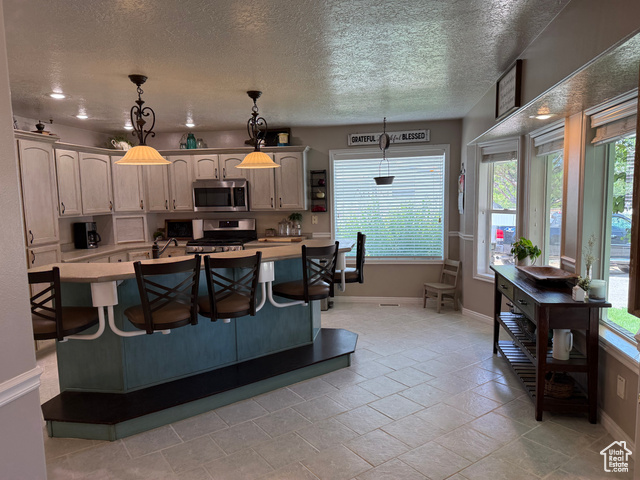 Photo 10 for MLS #2100597 at 375 W 400 South
