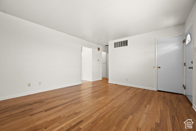 Photo 4 for MLS #2100628 at 2692 Preston St
