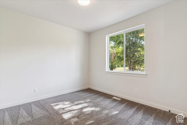 Photo 21 for MLS #2100629 at 4068 S Porter Ave