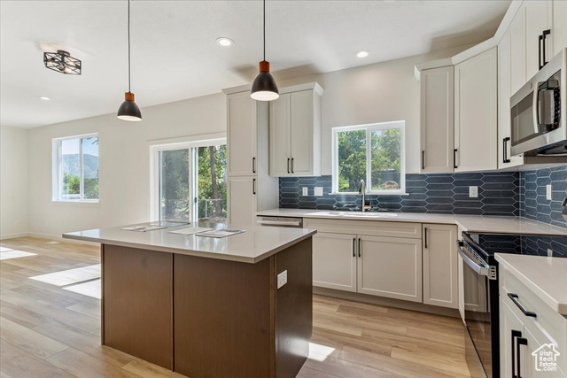 Photo 5 for MLS #2100629 at 4068 S Porter Ave