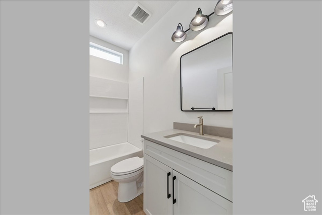 Photo 19 for MLS #2100629 at 4068 S Porter Ave