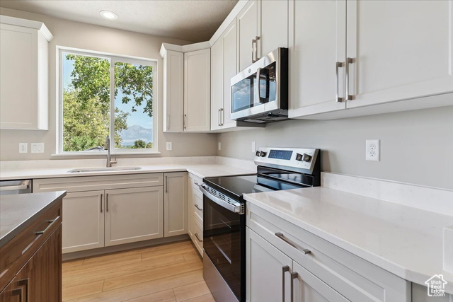 Photo 12 for MLS #2100633 at 552 E 41st St