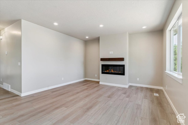 Photo 8 for MLS #2100633 at 552 E 41st St