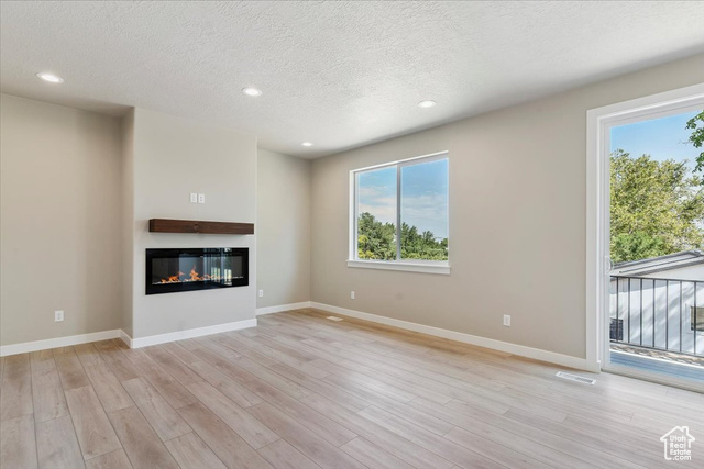Photo 9 for MLS #2100633 at 552 E 41st St