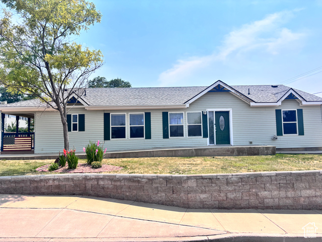 137 S 400 W, Blanding UT 84511