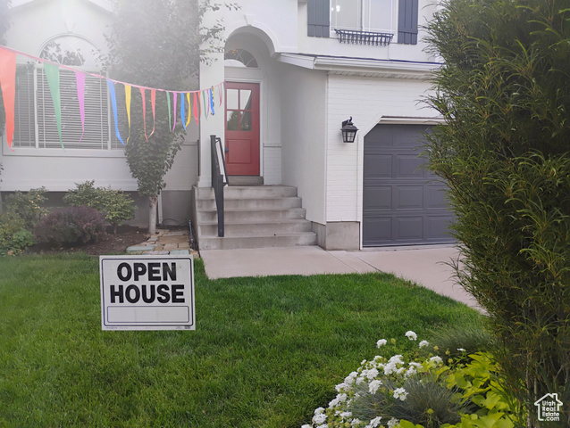 Photo 3 for MLS #2100671 at 1494 S Mica Ln