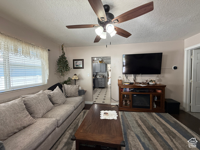 Photo 4 for MLS #2100693 at 347 E 8th St