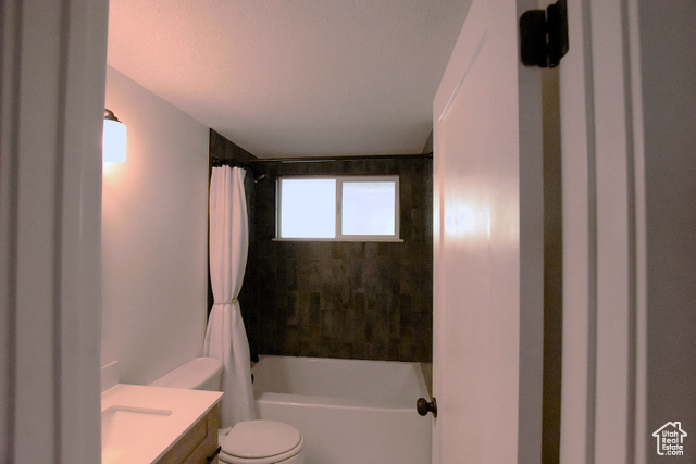 Photo 19 for MLS #2100697 at 806 Valeria Dr