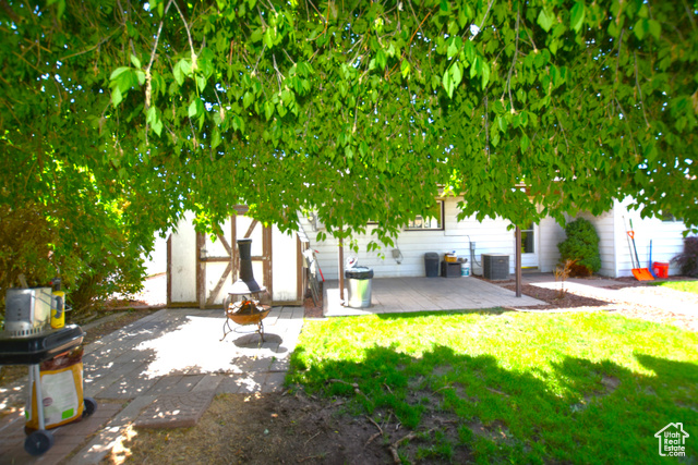 Photo 25 for MLS #2100697 at 806 Valeria Dr