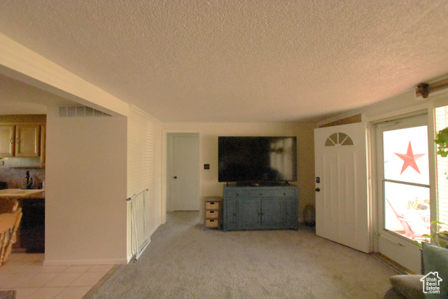 Photo 8 for MLS #2100697 at 806 Valeria Dr