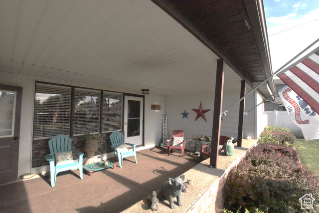 Photo 7 for MLS #2100697 at 806 Valeria Dr