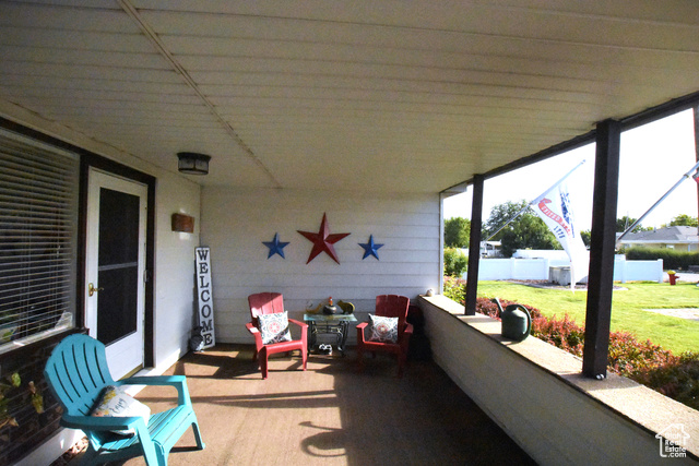 Photo 6 for MLS #2100697 at 806 Valeria Dr