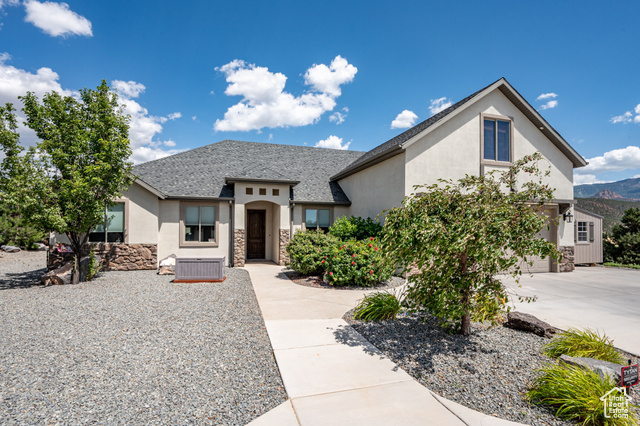 Photo 4 for MLS #2100715 at 2085 S Eagle Loop