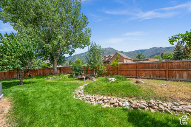 Photo 19 for MLS #2100734 at 364 E Ocampo Ln