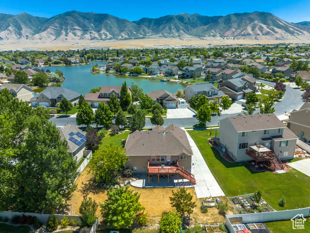 Photo 43 for MLS #2100777 at 6059 Bayshore Dr
