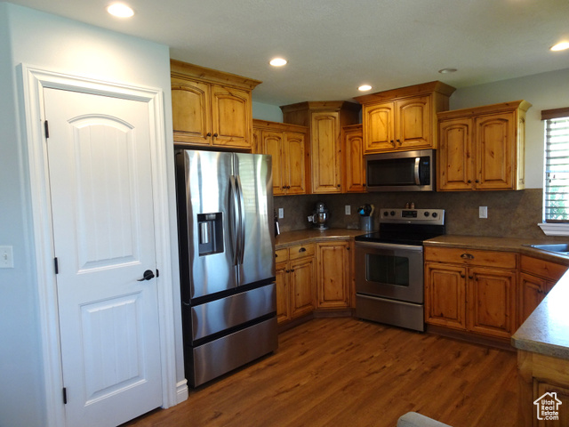 Photo 7 for MLS #2100794 at 844 N 400 East