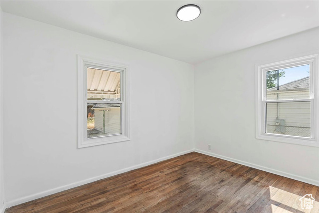 Photo 11 for MLS #2100798 at 315 39th St