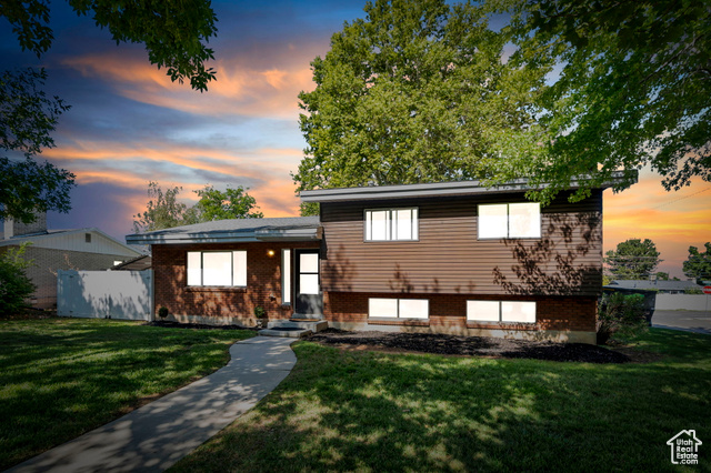 6300 S ASHWOOD DR, Murray UT 84121