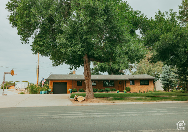 63 N 100 W, Blanding UT 84511