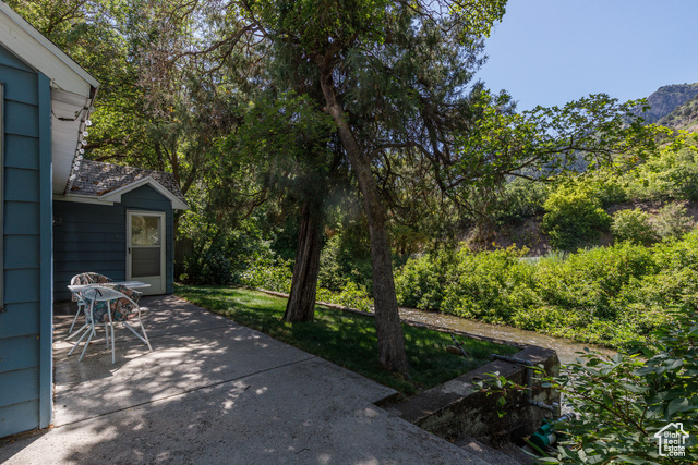 Photo 2 for MLS #2100852 at 645 Ogden Cyn