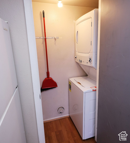 Photo 4 for MLS #2100951 at 1486 E Foxboro Dr  #1
