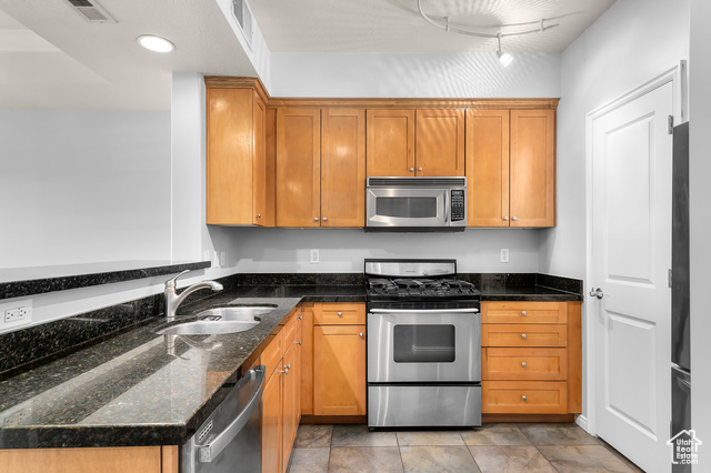 Photo 6 for MLS #2101008 at 5 S 500 West #712