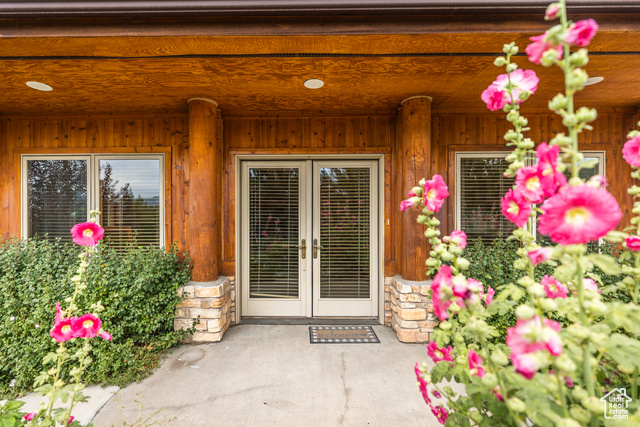 Photo 31 for MLS #2101057 at 851 Lake Creek Way
