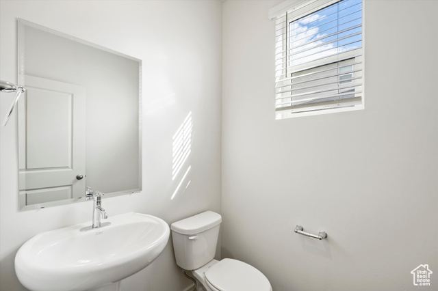 Photo 10 for MLS #2101092 at 448 W 600 North #34