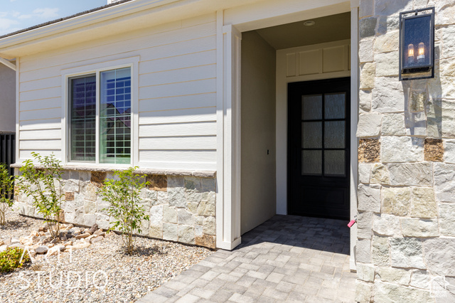 Photo 4 for MLS #2101102 at 2979 E Alderann St