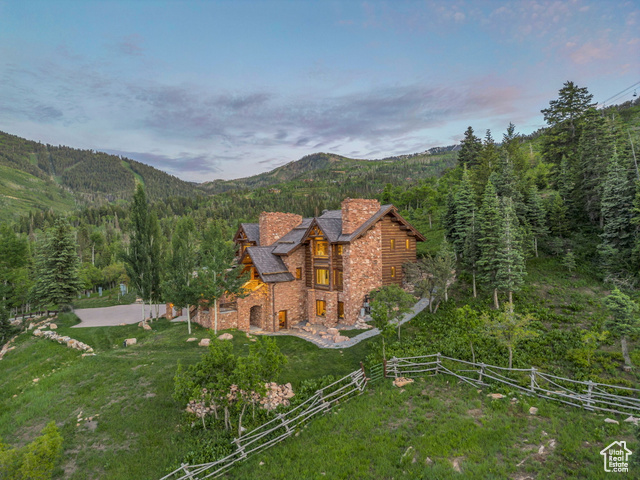 Photo 2 for MLS #2101111 at 2500 W White Pine Ln