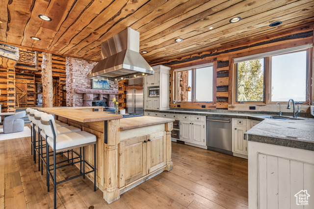 Photo 8 for MLS #2101111 at 2500 W White Pine Ln