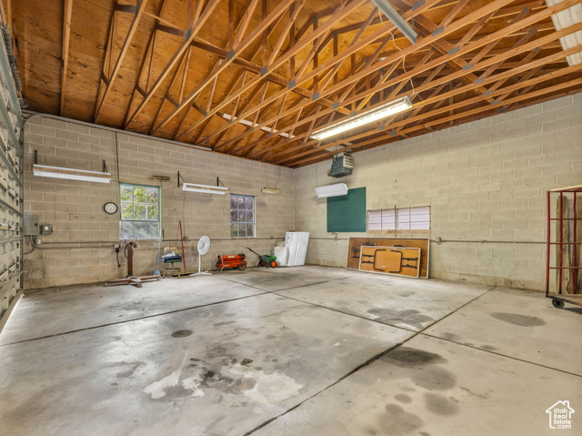 Photo 18 for MLS #2101141 at 43 W Wilson Ave