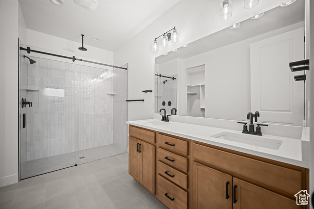 Photo 7 for MLS #2101175 at 2663 W Venice Ln #15