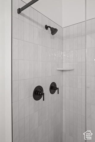 Photo 8 for MLS #2101175 at 2663 W Venice Ln #15