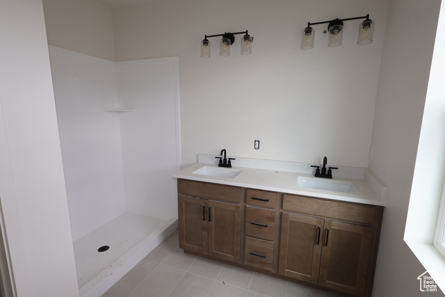 Photo 3 for MLS #2101184 at 892 W Caroline Dr