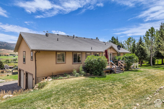 Photo 4 for MLS #2101206 at 878 S West Hoytsville Rd