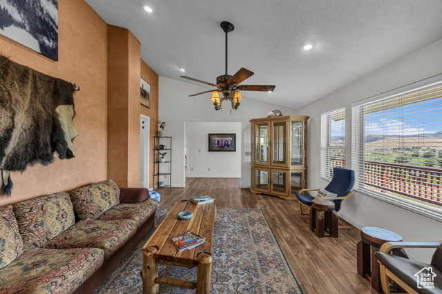 Photo 11 for MLS #2101206 at 878 S West Hoytsville Rd