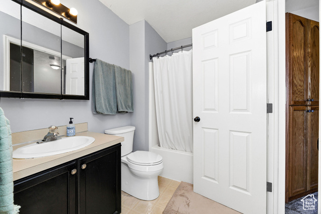 Photo 18 for MLS #2101211 at 1506 S Talon Dr