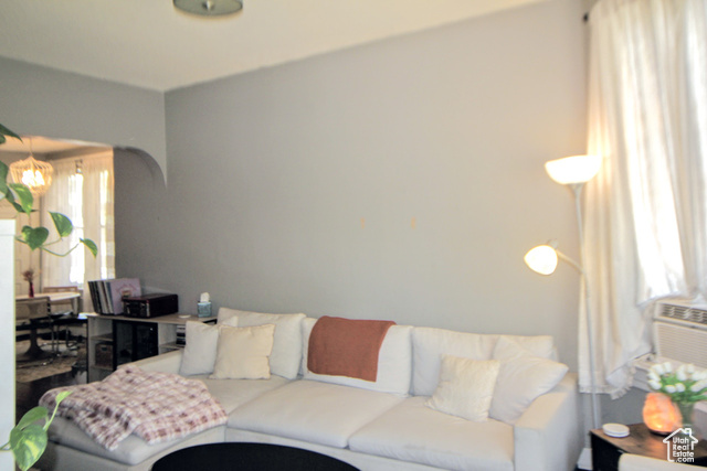 Photo 9 for MLS #2101217 at 745 S 600 East
