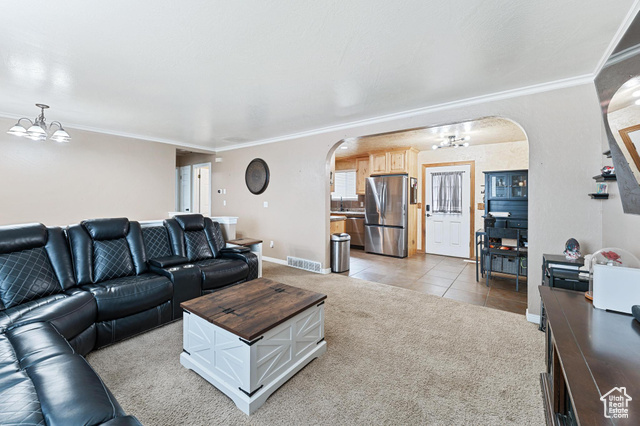 Photo 3 for MLS #2101240 at 4902 S Farah Dr