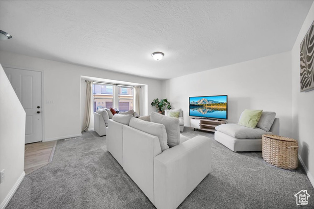 Photo 9 for MLS #2101287 at 549 W Goldenrod Way