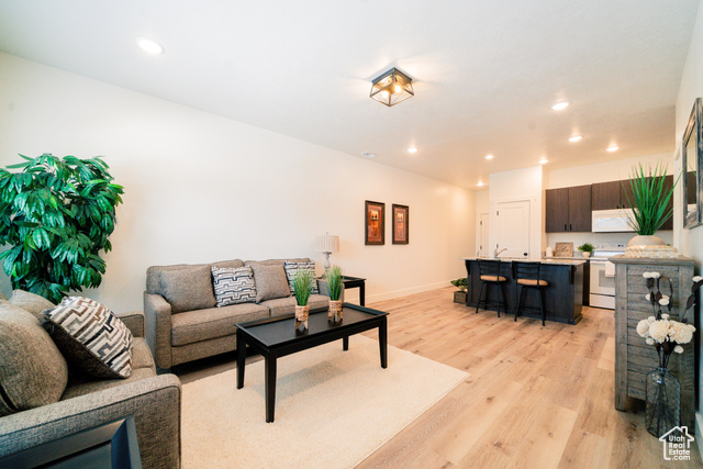 Photo 12 for MLS #2101296 at 254 N Spring Creek Pkwy